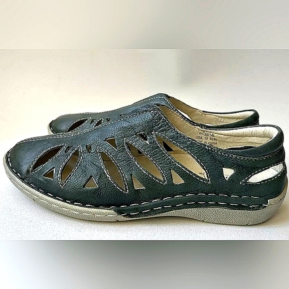 Propet Green Cameo Cut outs Leather Walking Shoes Size 8.5🌴 - Picture 1 of 7